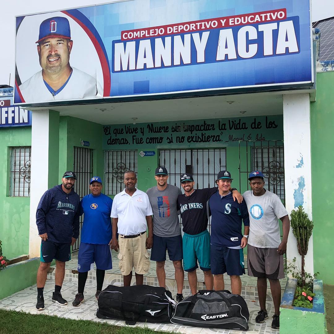 leadgives's tweet photo. With help from his @Mariners family, LEAD Board Member @MitchellCanham recently delivered #baseball gear to the kids at Manny Acta’s foundation, @impactakids in San Pedro, Dominican Republic. Thx! Your continued donations help us impact kids' lives worldwide! #leadgives #charity https://t.co/MONzf4jUd3