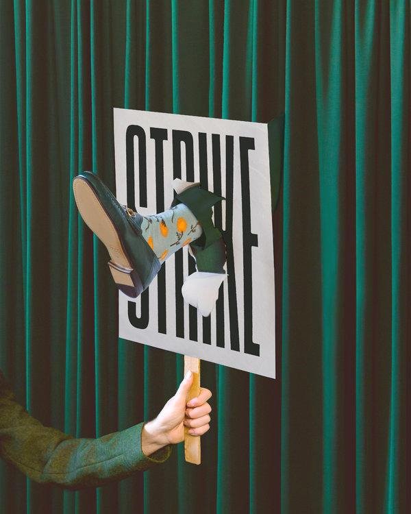 Your Office Doesn’t Have Nap Time Because You Are Not a Child nytimes.com/2018/11/08/bus…