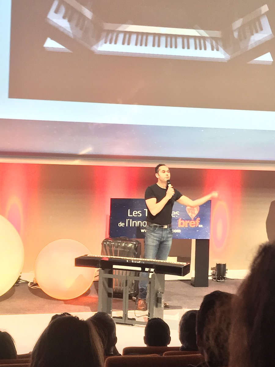 CarineMayol's tweet photo. @Absiskey félicite pour le trophée équipement des produits sport et loisir et de la montagne @adelehmusique https://t.co/2iEQtkPCT9