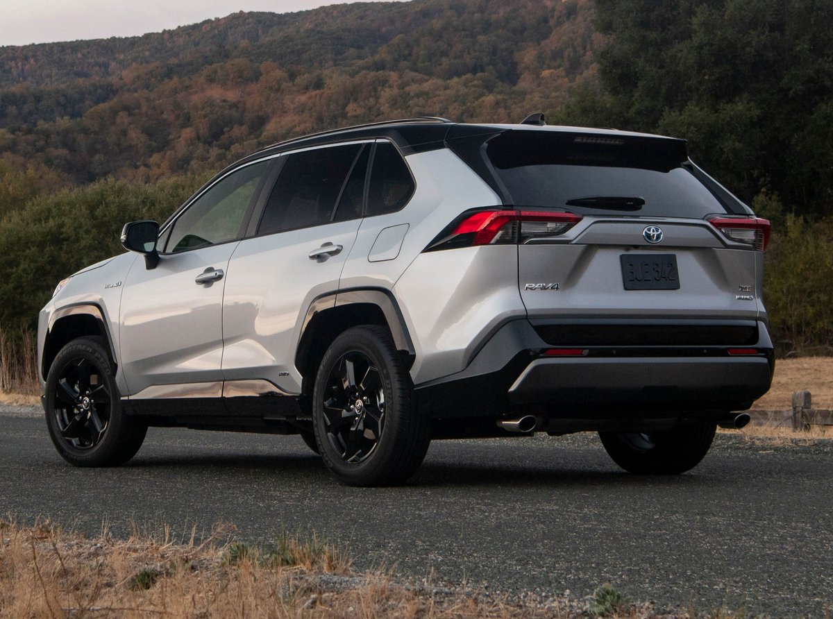 PriusChat's tweet photo. 2019 RAV4 Hybrid: 41/37/39 MPG, 219 horsepower (203 HP ICE). 7.8 0-60 time.

And here's the kicker: Only $800 "premium" over the ICE AWD models.

Kudos, @Toyota. https://t.co/iDJrLHoLDs