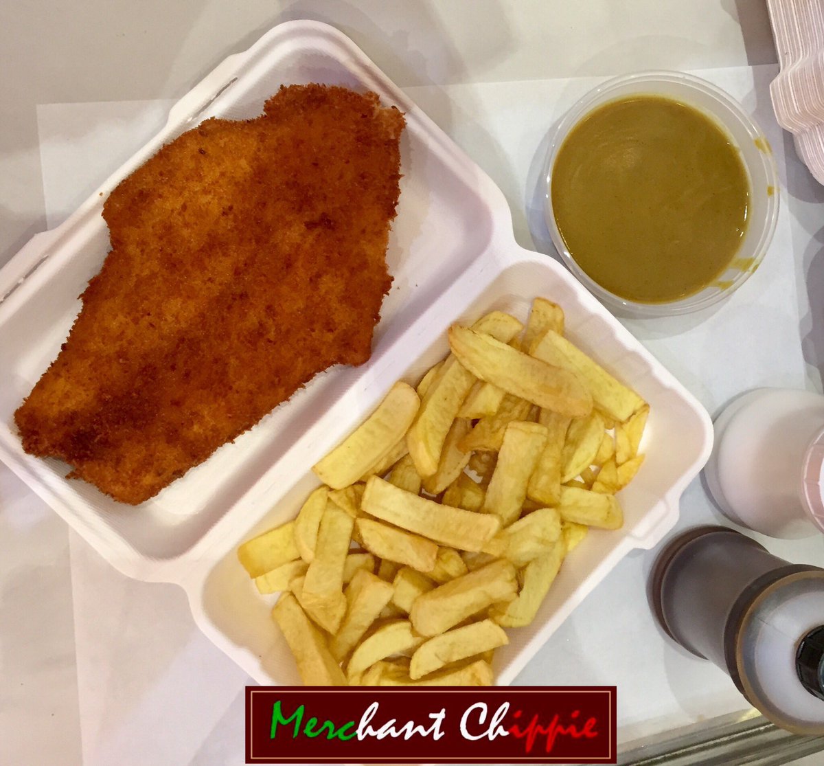 👨🏻‍🍳 Cooked to perfection!

Fresh and sustainable local ingredients, perfect oil, right temperature, fryers’ skill and passion for what we do are key to the consistency of the quality we’ve been providing to our customers since opening our doors in the heart if Merchant City ❤️