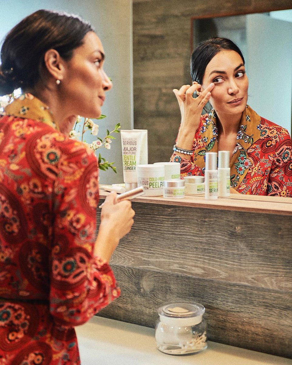 Happy #NationalEntrepreneursDay to all our self-made women like <a href="/LopezJennyLopez/">Jenny Lopez</a>. May we all continue to find inspiration, develop new skills and empower and support other women in business. #naturallyseriousskin #nsskin