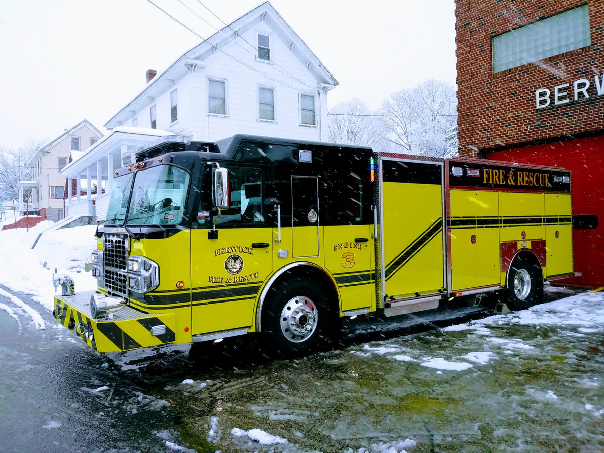 ZedMetroPD's tweet photo. @ToyneFireTrucks E3 Inspection in the storm. https://t.co/CqOgVzV6bM