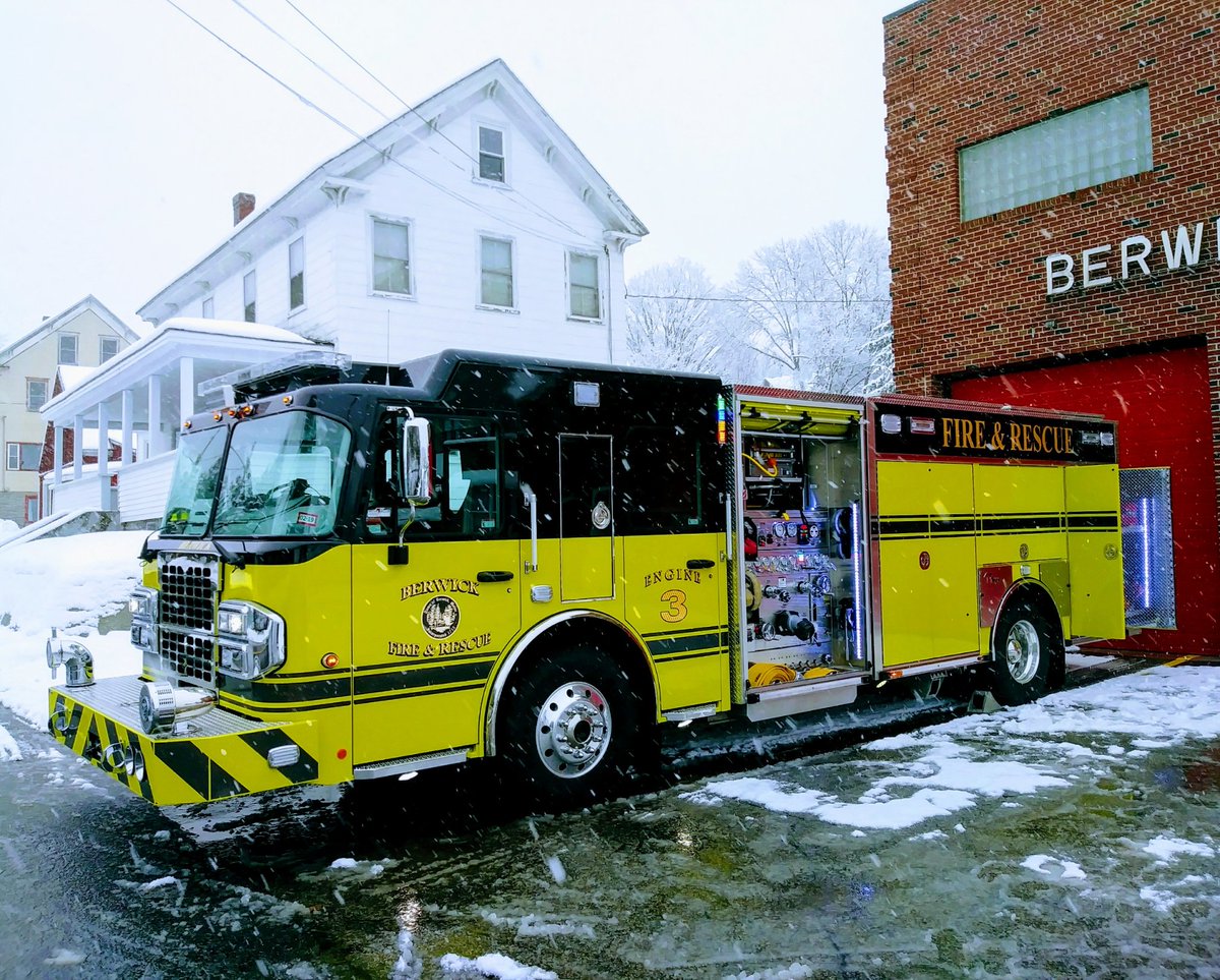 ZedMetroPD's tweet photo. @ToyneFireTrucks E3 Inspection in the storm. https://t.co/CqOgVzV6bM