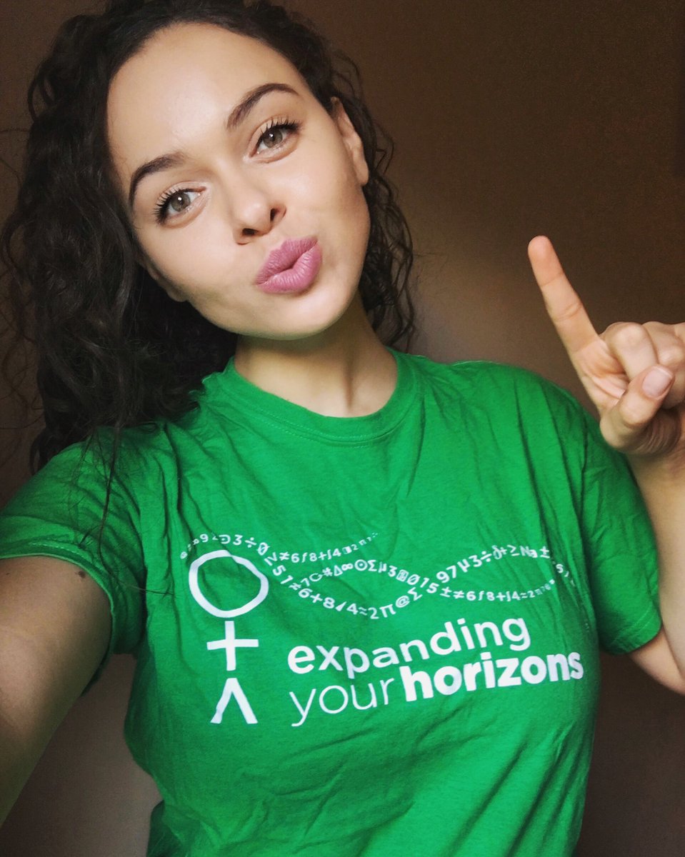 MacBethanie's tweet photo. #GivingTuesday is one week away! I love giving gifts... but I always save $5 to give back to an org I support: @EYH_Chicago! #SupportgirlsinSTEM #wrinklyshirts https://t.co/yu09BGOONL