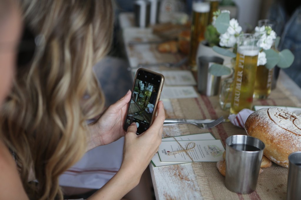 TrumerUSA's tweet photo. When it's this good, you simply have to snap and share.
#trumerpils #drinklocal #pilsner #beertime #califresh #californiabeer #bayareabeer #calilife #storyofmytable https://t.co/wBooIpEB0u