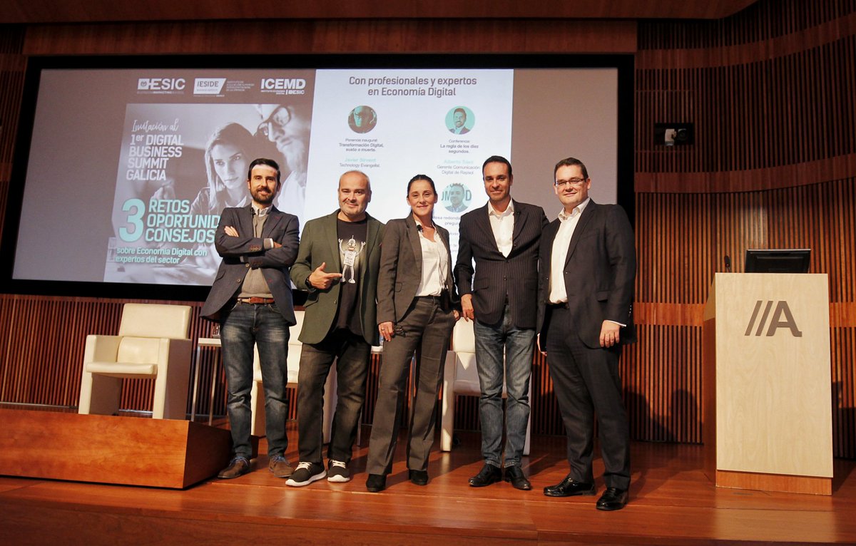 UIEuniversidad's tweet photo. Gracias a todos, ponentes y asistentes, por haber hecho posible una #DigitalBusinessSummit por primera vez en #Galicia 

https://t.co/PV0miAKuBC

Foto: Alberto Sáez, Javier Sirvent, Sandra Yagüe, José María Macías y José Luis Cabarcos https://t.co/nJSbSoMMfN