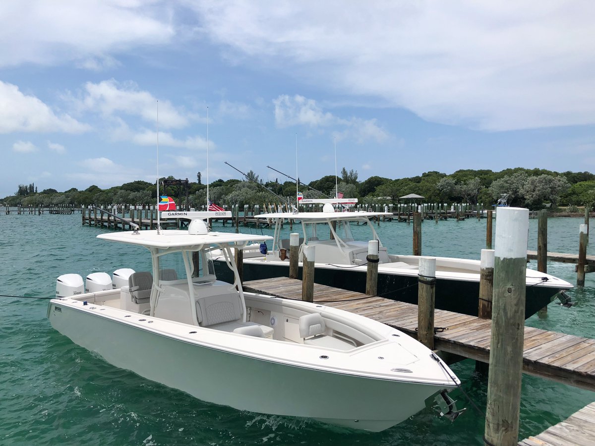 JupiterMarine's tweet photo. The ocean is your playground; play the island way!
.
.
#JupiterBoats #IslandHopping #IslandTime #Jupiter34 #Jupiter43 #Abaco #island #lifestyle #coastalliving #JupiterMarine #dockgoals #JupLife #ocean #sea #adventure #yamahaoutboards #gogarmin #luxuryboat #luxurytravel https://t.co/5F9xF1Nvuy