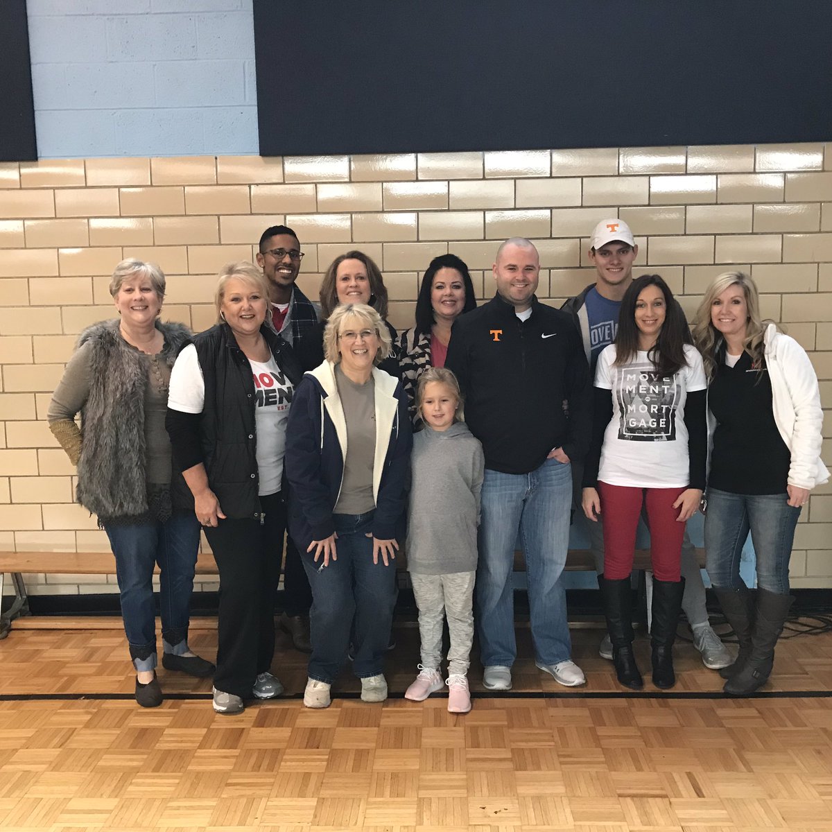 vicki_movement's tweet photo. Out delivering Thanksgiving  baskets for the grannies at @WesleyHouseKnox . A big thanks to @Cokesburytv Knoxville and their generous members that donate the Thanksgiving meals for the Wesley House families! 
#GivingTuesday #WesleyHouse #Movementofchange #sallyrocks https://t.co/UKt5FVMU7M