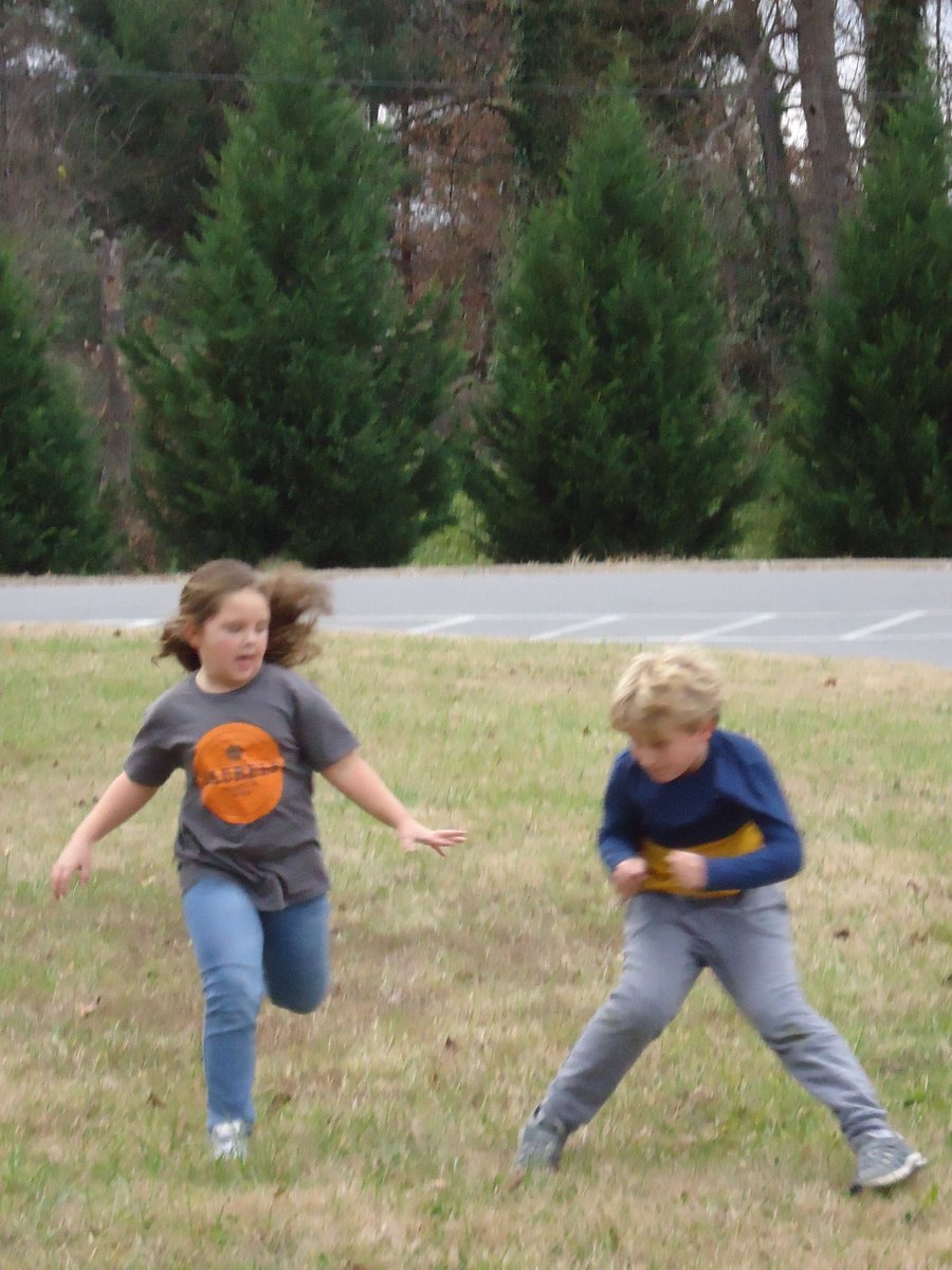 fmteducare's tweet photo. 🦃Older Educare played a couple of rounds of Turkey Tag 🦃 #IsItReallyNovember #TurkeyTag #GetOutside #RunRunRun #OurWinnersAreNotCameraShy #PlayAGame #ThanksgivingFun https://t.co/gQUy9MOasA