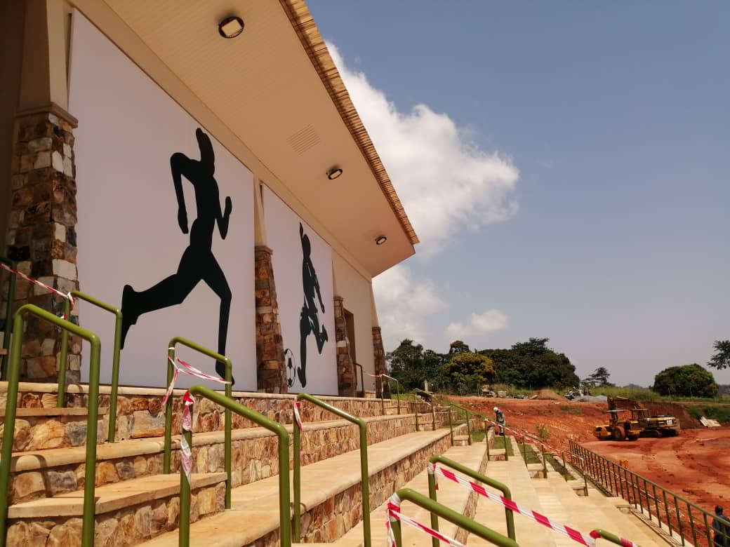 AshesiFootball's tweet photo. We just love a dramatic reveal.
The Ashesi Premier League is proud to announce that from this weekend going, all league matches will take place on the new school pitch 💥💥💥🎉🎉🎉
#APL2018 https://t.co/u2fvKqVcTi