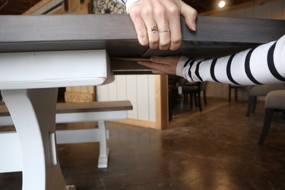 HandmadeTables's tweet image. We recently updated our website to include a 'How To' section when it comes to our leaves! Read more here: bit.ly/HowToLeaves

#TableLeaves #CustomFurniture #HandmadeTable #DiningTable #ThanksgivingDinner #Company #SolidWoodTables #Durable #Party