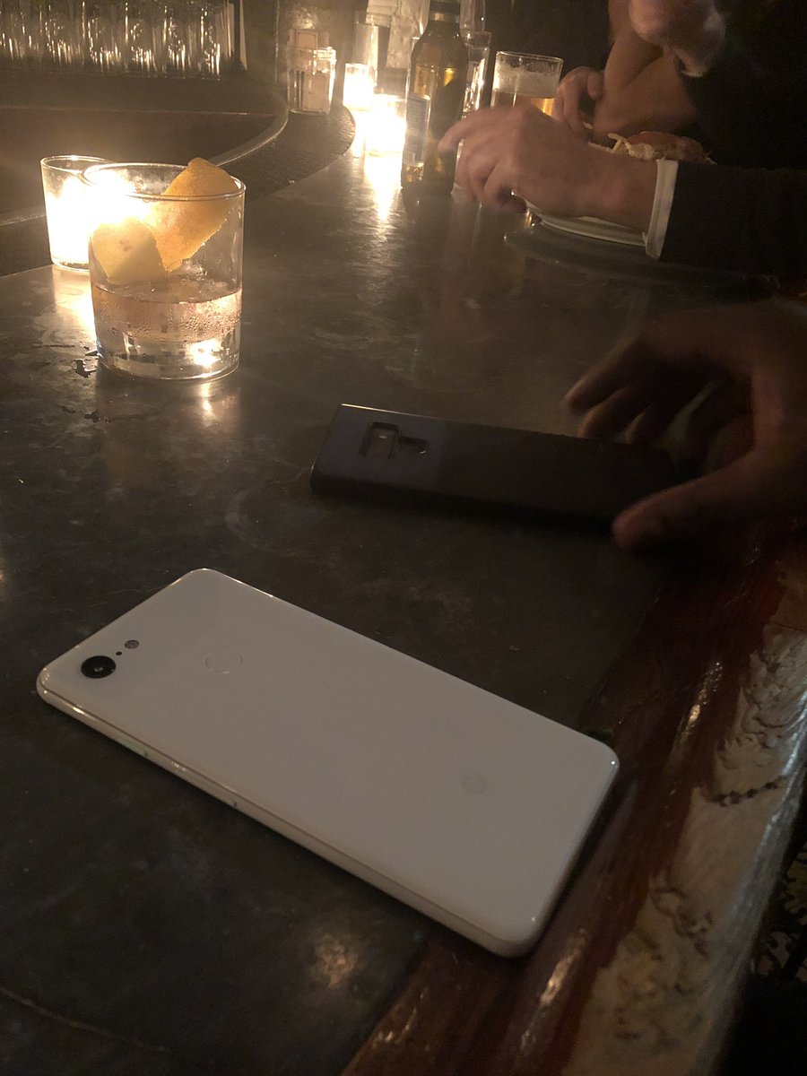 jasonnellis's tweet photo. Had dinner with @booredatwork last night. Didn’t get selfies, but just remembers that I got him casually showing off both his phones (daily drivers - plural). #hefancy https://t.co/t2tDl7ayeS
