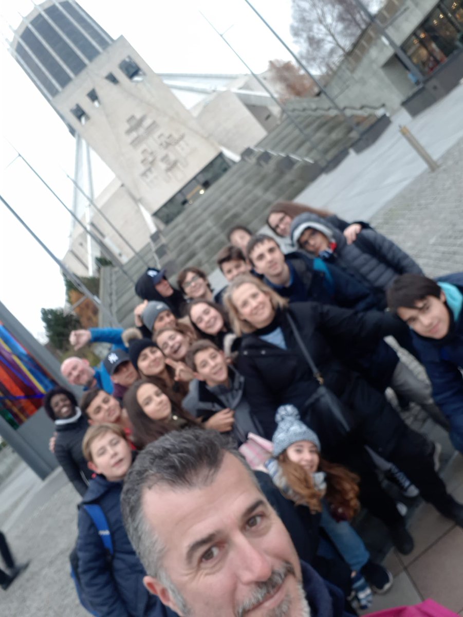 stmonicas's tweet photo. Great day out in Liverpool around docks and looking at the history of the city. The rain didn’t dampen the day! 🇬🇧🇪🇸 https://t.co/zM4V9Cn91Q