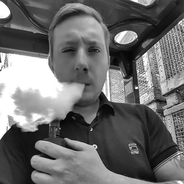 InVaCrew's tweet photo. Welcome @hollywoodsixty, InVaCrew family from Germany! @indoorvaper @invacrew #indoorvaper #invacrew #invacrewgermany https://t.co/o8myc7mJNQ https://t.co/m0XxRDg6r1