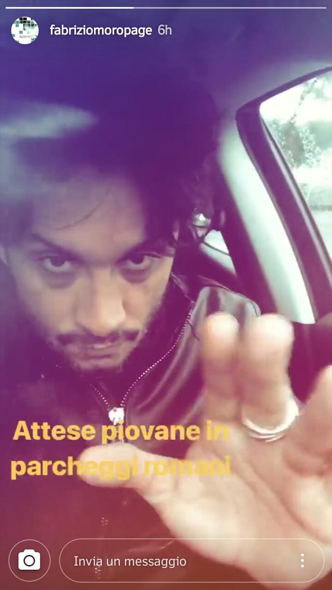 CfFazzini's tweet photo. "Io ci benedico ecc..." #FabrizioMoro  😂 https://t.co/Eb7qqiKBtw