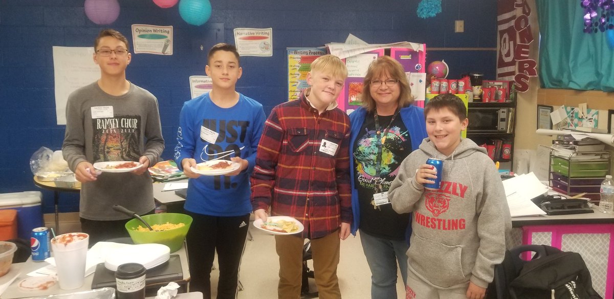 mrsgrif4142's tweet photo. Junior high learners choosing to come back to visit elementary teachers and staff, on their day OFF, that they earned from excelling!! Their success is the reason we get up each morning and do what we do!! #PLCPRIDE #PLC4AR @FSSchools @SolutionTree https://t.co/vDGzGQmTDx