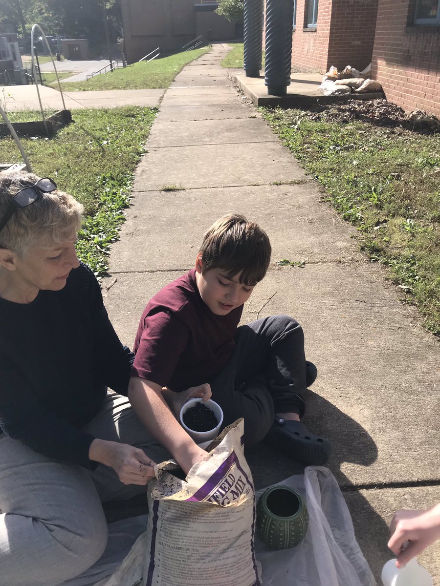 Ms. Maura tweet media