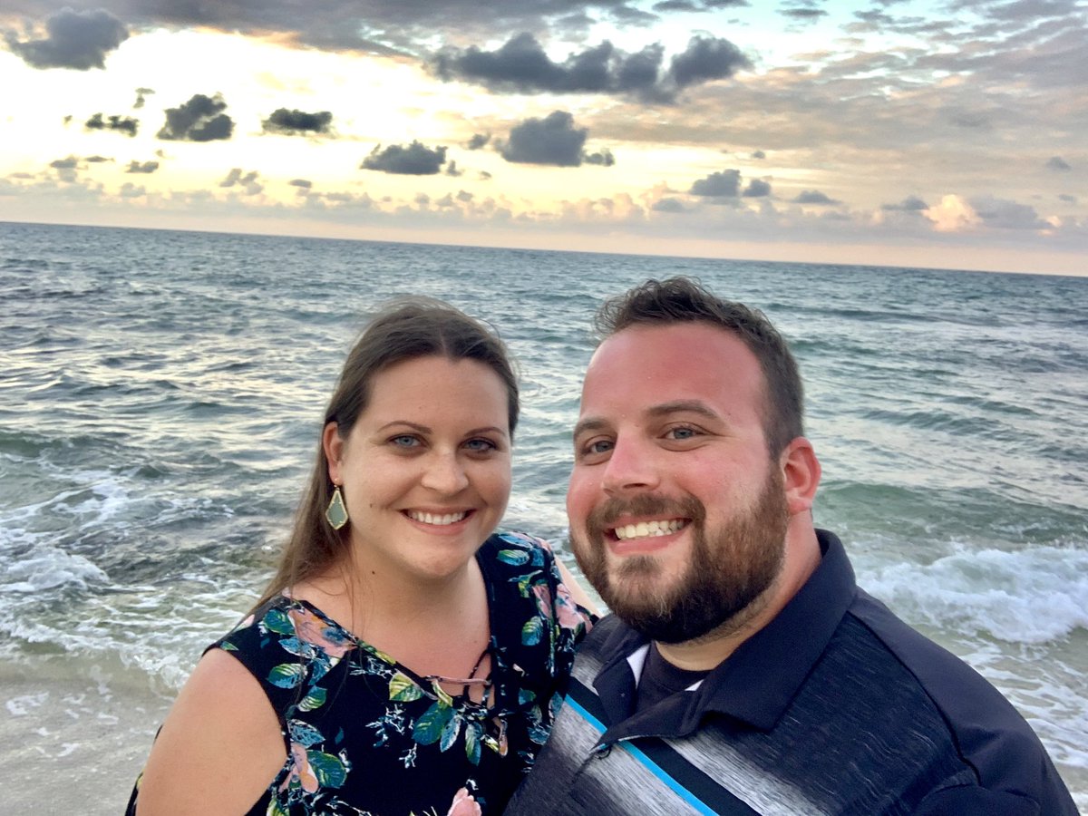 sarahobrien805's tweet photo. Never coming back from #Jamaica 🌅🌴🌸 #HoneyMoon #islandlife https://t.co/nhG3MCsuQ1