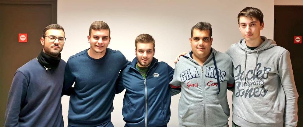 lanovaradioreus's tweet photo. 🔊 Representants del #CFReusGenuine del @cfreusdeportiu van passar dilluns pel “Fot-li Esports!”.
▶️ https://t.co/Ph0kHnl8yS https://t.co/qlRlCiJ021
