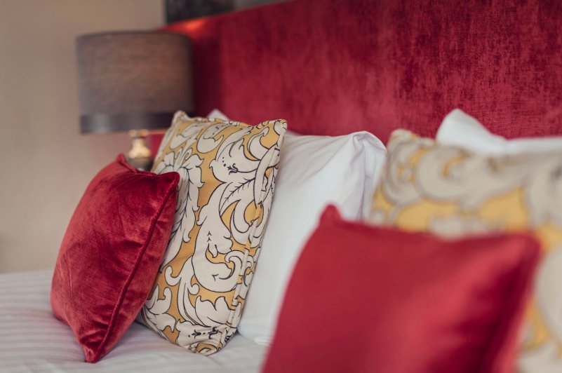 We've just had such a beautiful winter weekend with crisp clear blue skies. So it's the perfect time to book our wonderful winter offer!

Stay in November, December or January for a fabulous
£85.00 per night Sunday-Friday and £115.00 per night Saturdays.

regentlakes.co.uk