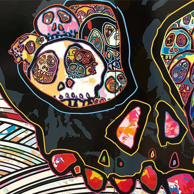 PopPostOfficial's tweet image. Halloween may be over, and there’s snow on the ground and turkey in the frig, but we love SKULLS year-round! 
@msubroad @takashipom #art #murakami #thebroad #losangelesgraffiti #skulls #collage #girlscreateart #dtla #art ift.tt/2qYwP4u