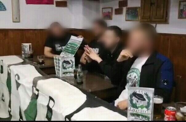 Brigadas1993's tweet photo. Todo un éxito la presentación del Fanzine Oficial del aniversario, muchas gracias a todos los presentes. 

También se dio a conocer oficialmente la I Edición del Torneo de fútbol 7 "Memorial Pacheco" en honor a nuestro compañero. 

Animamos a todo el cordobesismo a participar. https://t.co/FHmd4A1fkP