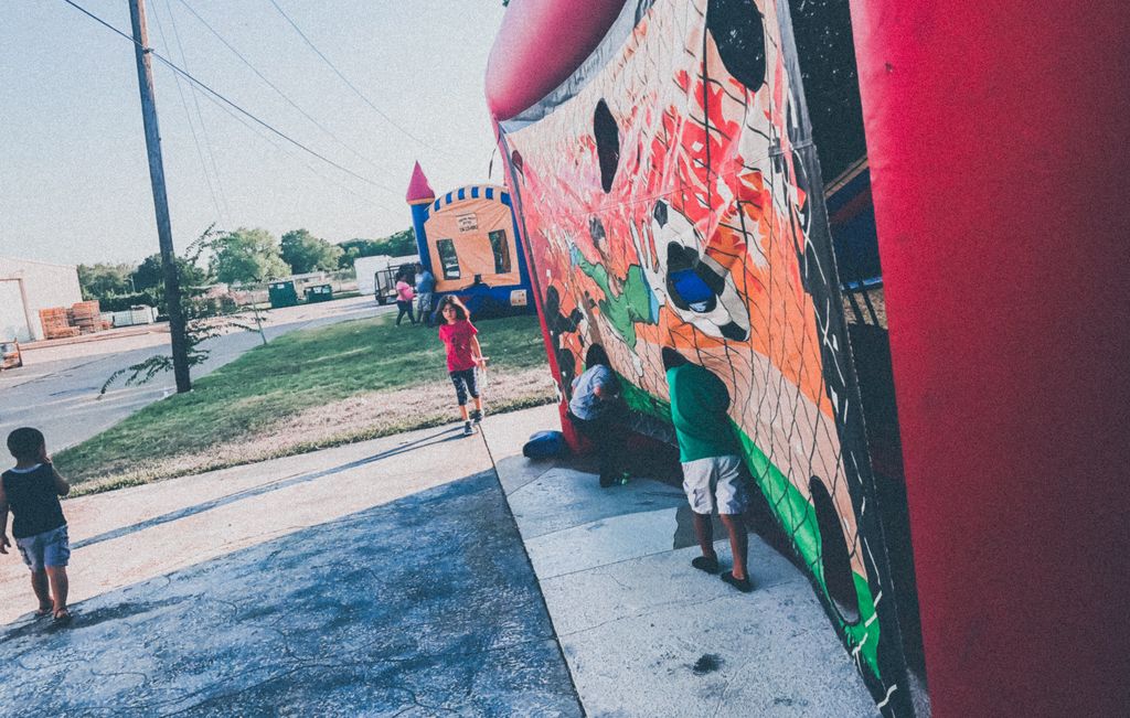 SolidArtNow's tweet photo. We’re just a couple of kids with goals to change lives 💁🏾‍♂️💯🙏🏾  | our mission is to #love | Music help us relax and give us energy to create love.  #solidART #giveaway #backpacks #dallastexas #giveback #charity #kidsofdallas  #music #Empowerment #eventspace https://t.co/lJzKBKWSs8