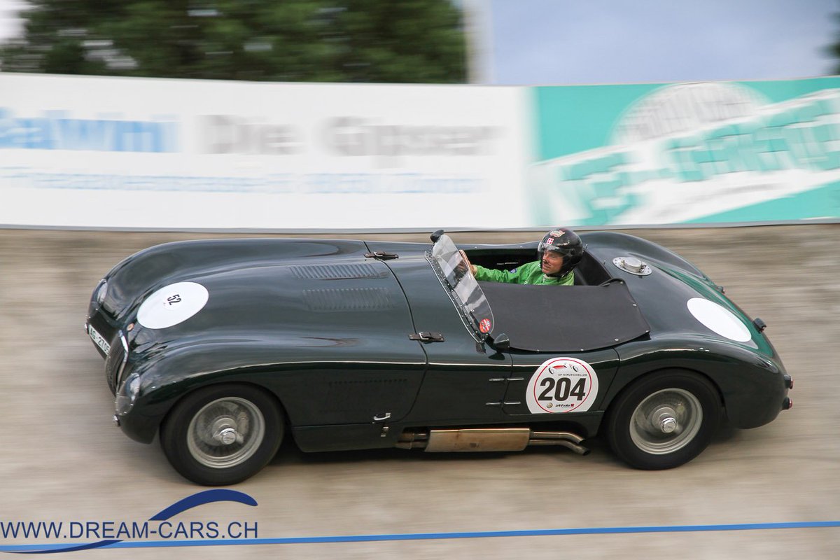 #IndianapolisinOerlikon 2011, with #Jaguar, #JaguarDType and #JaguarCType

dreamcar.ch/?page_id=100949