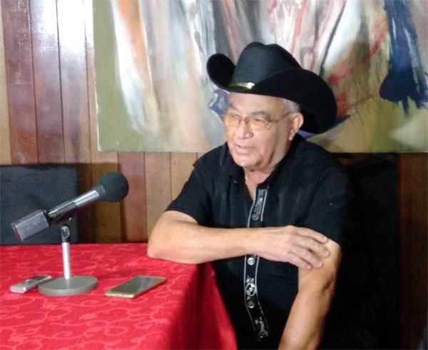 MonikAlfonso's tweet photo. “La música cubana es un manantial inagotable”, ha declarado el músico Eliades Ochoa a su regreso del Festival #salsaalparque2018, celebrado en #Colombia @CubaICM @fernandorojas_6 @yansert @jacomino68 @triana_alexis @Periodicocubart @NCulturalCuba @cubainformacion @puertadlamusik https://t.co/0TpfjqMnkn