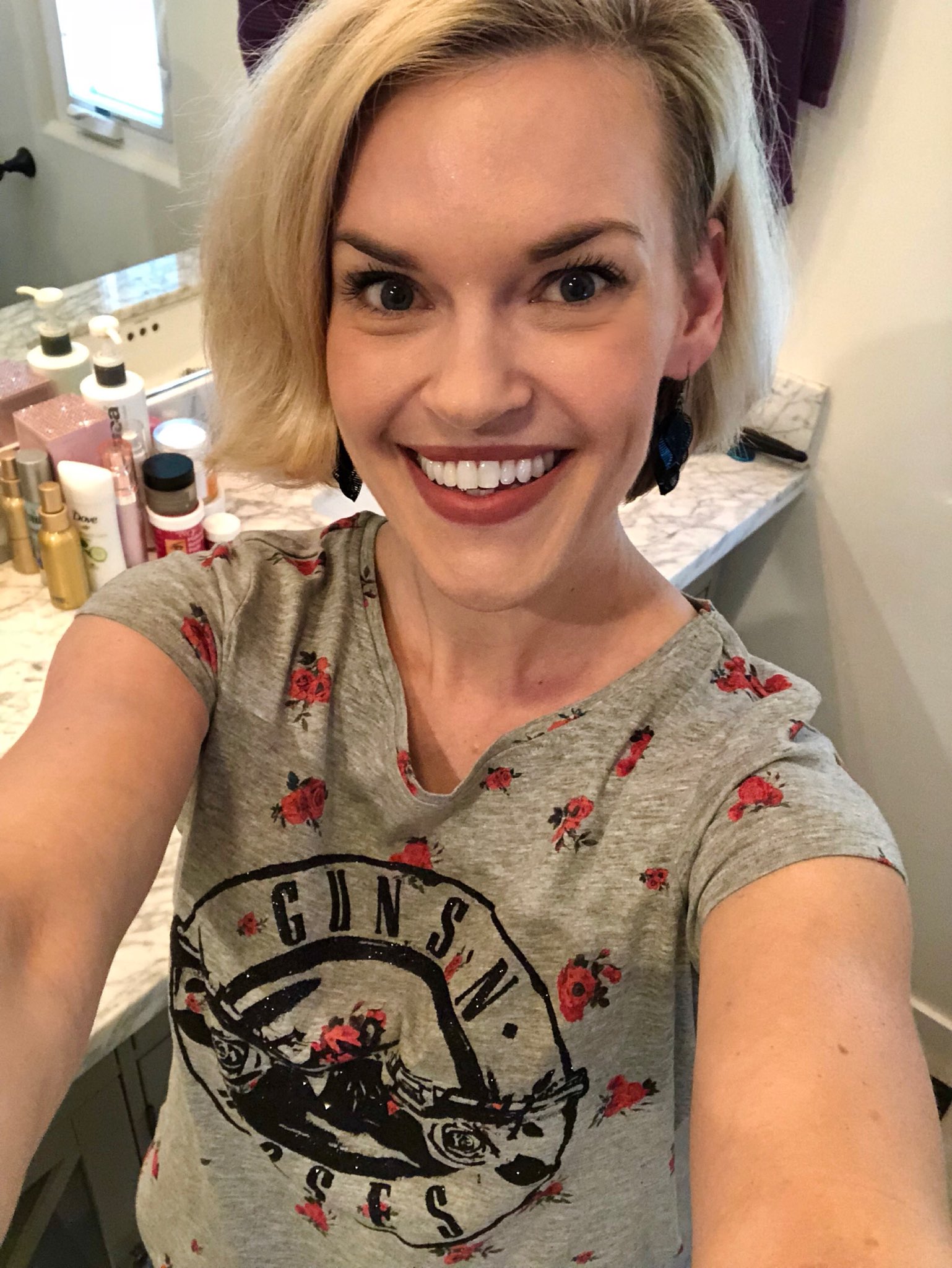 Kari Wahlgren on Twitter: "My new rock shirt from @courtenaytaylor...😍💗…