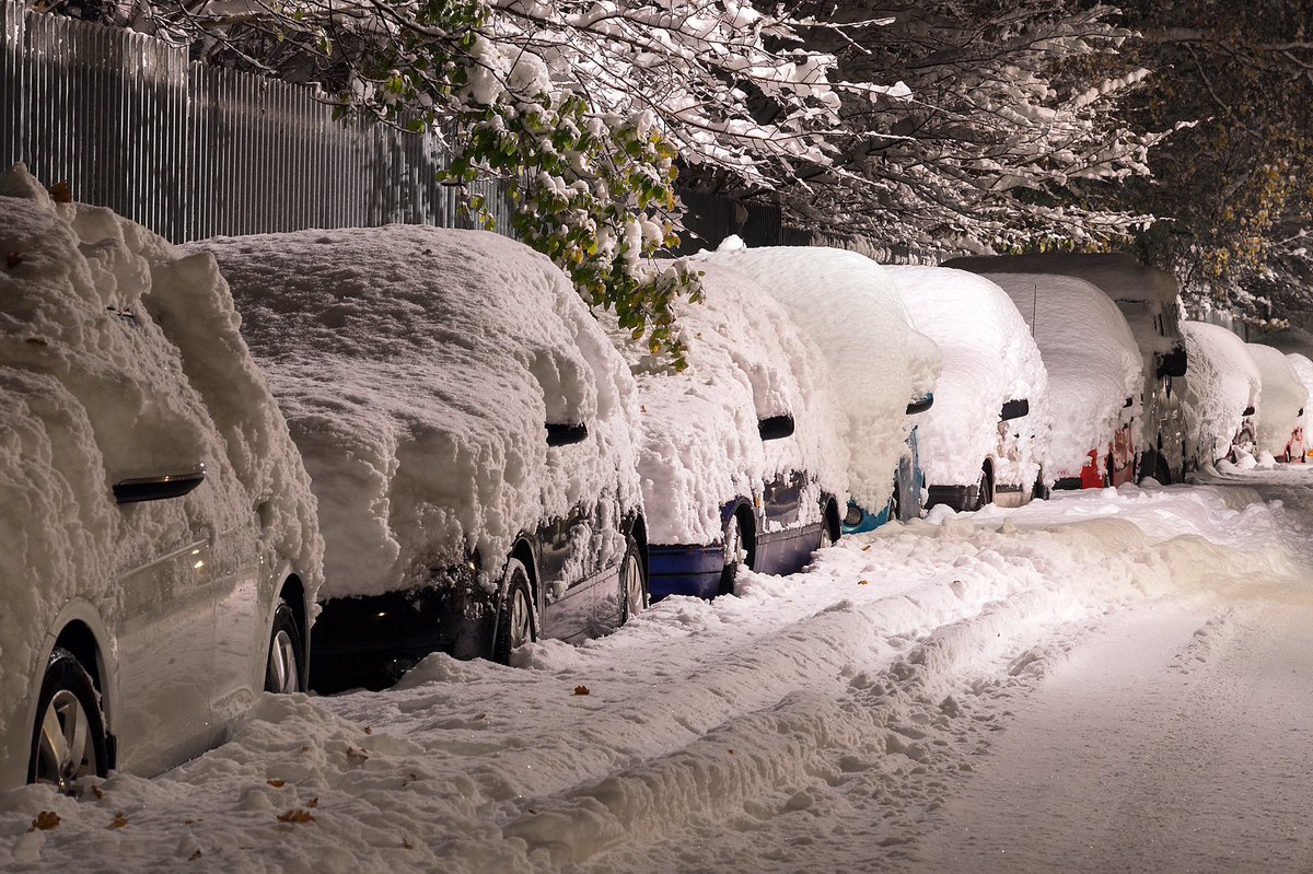 roadzwork's tweet photo. Winter is fast approaching. Download the roadzwork app to keep you moving https://t.co/cXhgxCMtE2 #winter #roadworks https://t.co/xb71N5RJBI