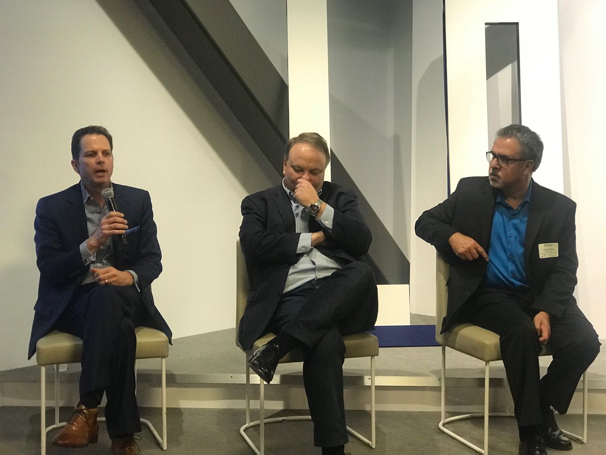 What a fantastic night of spectacular panelists! #EmergingLeaders are extremely grateful for Keith Cox, Patrick Drouillard and Efrain Inzunza 's knowledge-filled gathering. #leadership #socal