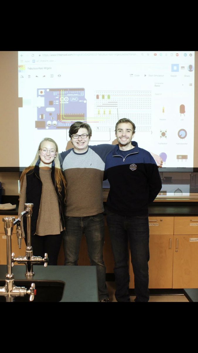 Huge shoutout to <a href="/uahakron/">HAkron</a> for joining us this week at our Community Outreach event! They taught the kids how to make traffic light circuits using arduinos! 🚦#Akron #uakron #zips