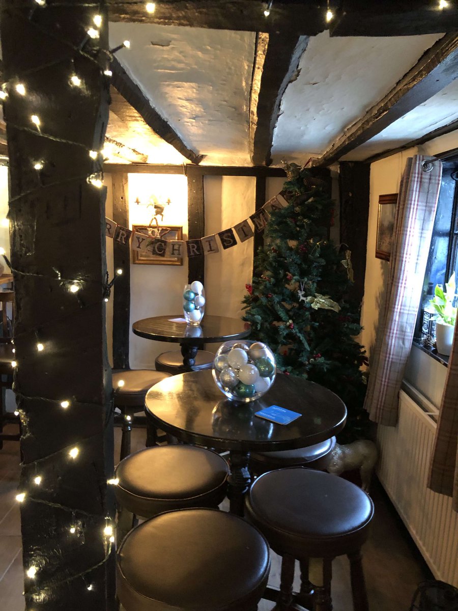 Christmas has come to the Fox! Looking forward to seeing you all over the festive period 🥳🥂🎅🏼❄️🎄