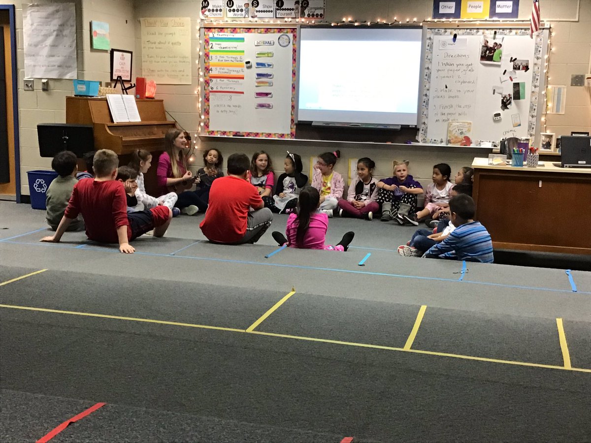 cedeliee's tweet photo. Last day before Thanksgiving break, lots of great activities and fun with the best specialists in FCPS! #centreridgees @Region4FCPS #OtherPeopleMatter https://t.co/c2A2xvp3Xv
