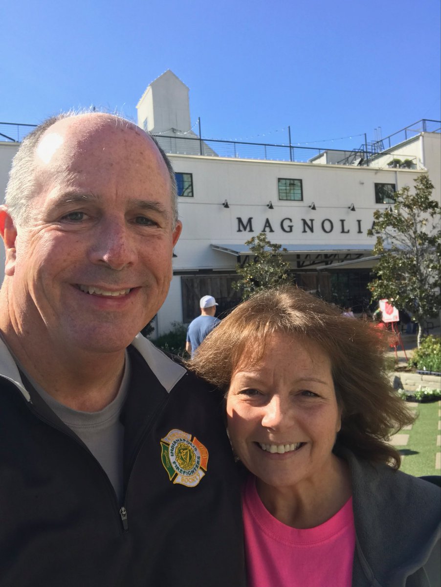 GLBBradley's tweet image. ⁦@Joanna_and_Chip⁩ have thought of EVERYTHING here!  Loving our visit!  ⁦THANK YOU!!!  ⁦@hgtv⁩ ⁦@joannagaines⁩ ⁦@chipgaines⁩