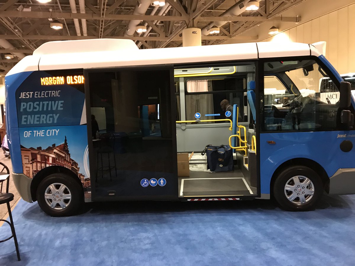 DumasRaphael's tweet photo. I did not accidentally lose my phone while taking pictures at the #CUTAyyz #TransitShow. Nope wasn’t me.
(Fortunately someone found it, and I could call it from my other phone… we were quickly reunited) https://t.co/T6nF0VjHsr
