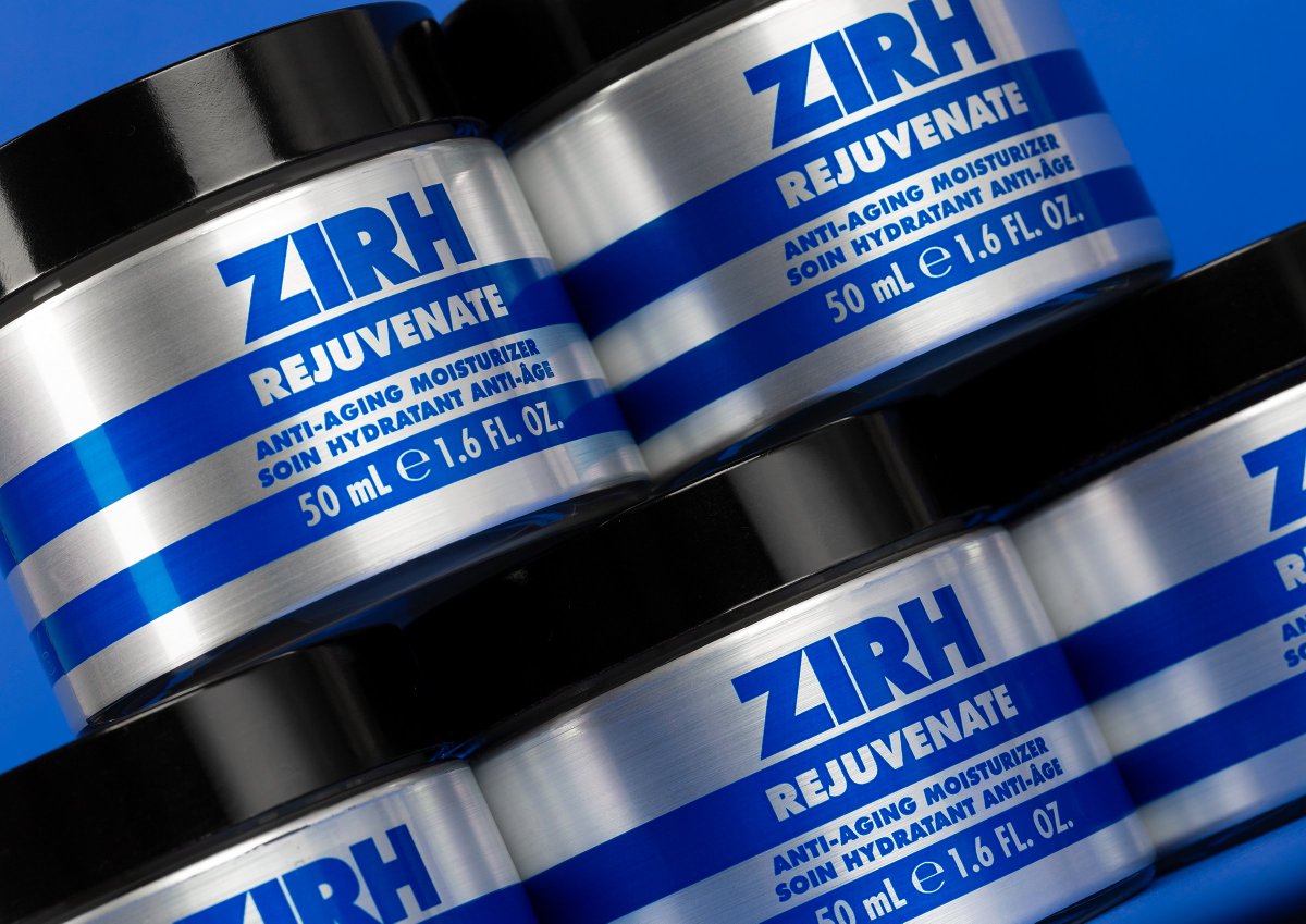 ZIRHskincare's tweet photo. Make your night time routine luxurious and wake up with refreshed and hydrated skin. #ZIRH Rejuvenate helps reduces fine lines, wrinkles, and leaves the skin looking flawless. https://t.co/QBkQU6poFE