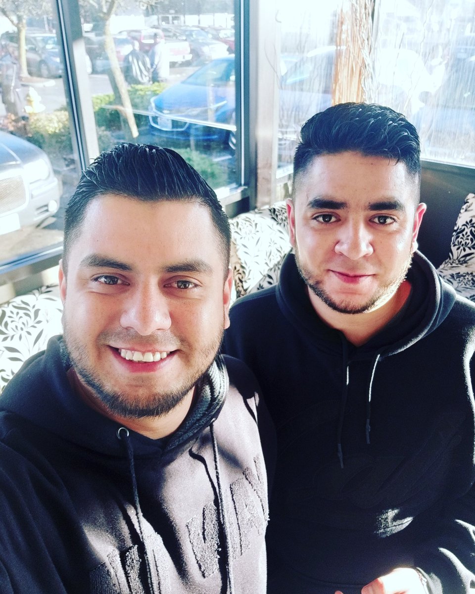 Me encontre a mi carnal que tal jjajjaj saludos