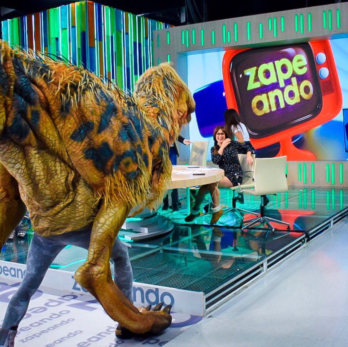 MDMaarina's tweet photo. Like cuando te des cuenta de que @ana_morgade va en pantuflas en vez de con tacones😂🥰
¡Viva la comodidad y el estar calentito!
Yo apoyo la causa 😌
#Zapeando1247 @zapeandola6 #AnaMorgade #Morgaders https://t.co/SdfUpa0CHl