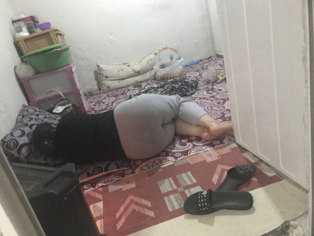 Takipçimin annesi Arkadan yavaşça yaklaşıp okşayacaksın😋 anne anneensest  anneporn porn olgunkadın ensestolgun