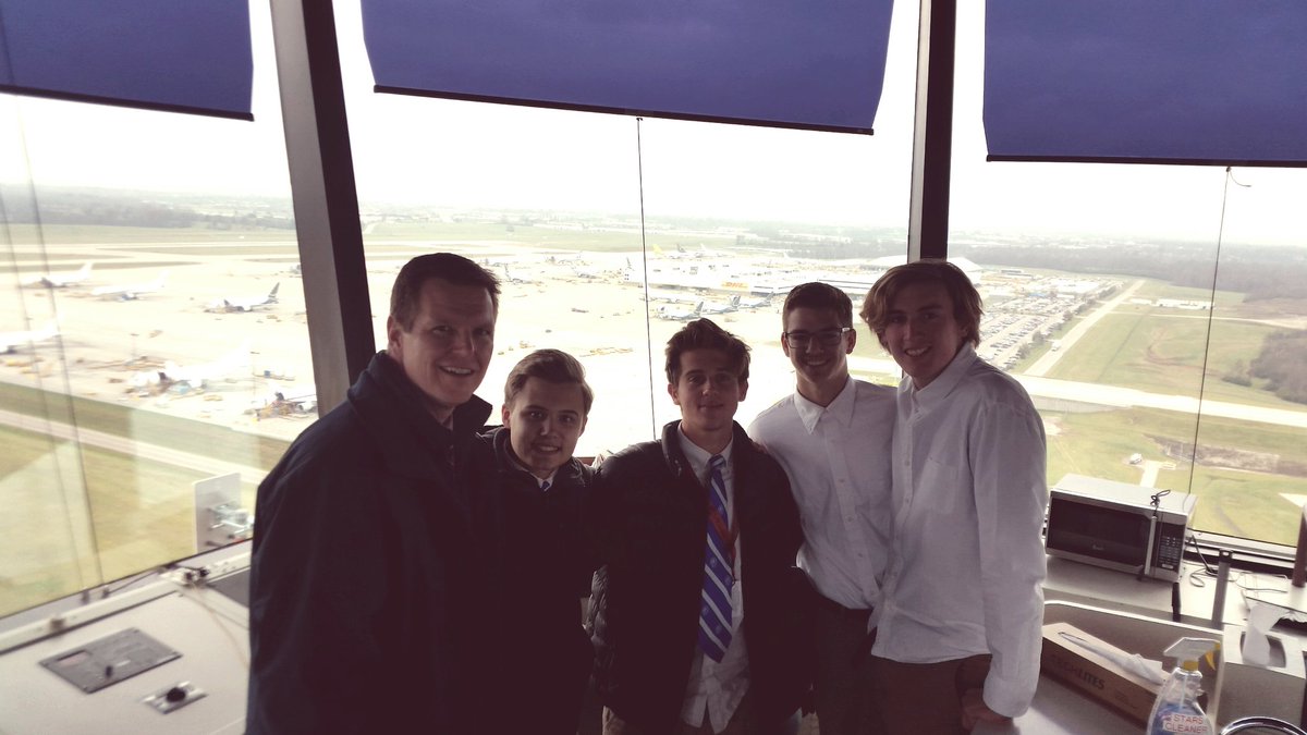MrRobertLind's tweet photo. @CovCathSTEM Aerospace Engineering students on a field trip to the tower at CVG. @CovCathColonels @PLTWorg https://t.co/n7UyH6HGdV