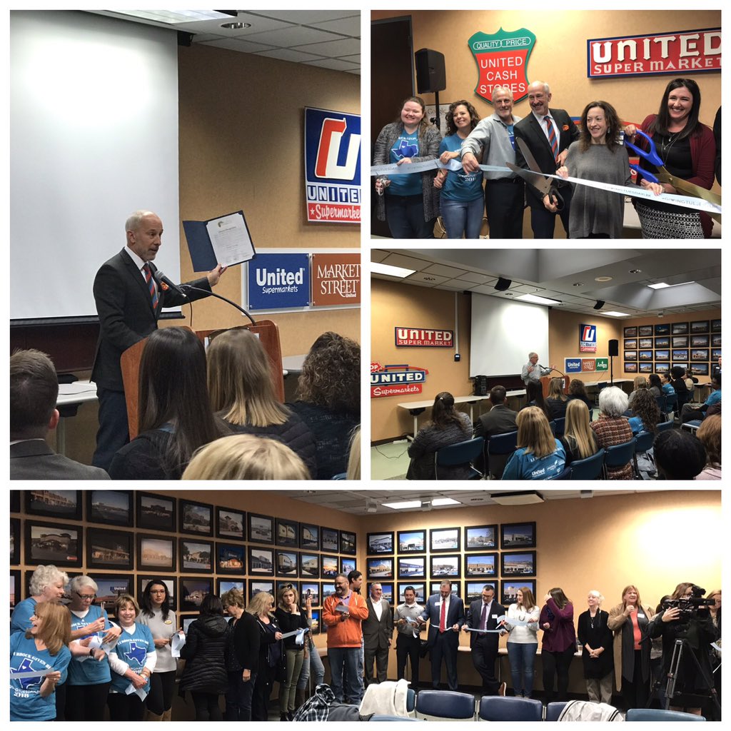 GivingTuesLBK's tweet photo. We had a wonderful time at today's #GivingTuesdayLBK kick-off press conference! We're so incredibly proud of all the work the nonprofit organizations in Lubbock and the South Plains do. Let’s give BIG on #GivingTuesday (November 27). FMI, please visit https://t.co/0uaAwA0mgC! https://t.co/LC1wia2RpO