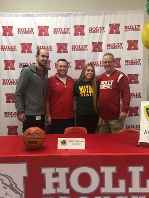 fugphi24324's tweet photo. Becca is officially signed with @WSUWarriorsWBB We are very proud of all her hard work and sacrifice. @MetroFlint @TriCountyAAU @tctimes https://t.co/h1a7Lta1tJ
