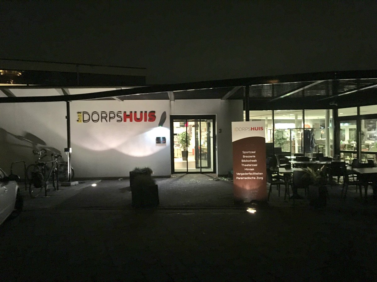 Het college van B&amp;W was vanavond in Valkenburg voor een kennismaking met de wijkraad. We spraken over hoe de wijkraad actiever kan meepraten over beleid. Natuurlijk kwamen ook actuele Valkenburgse onderwerpen zoals de <a href="/RijnlandRoute/">RijnlandRoute</a> en een bruisender Dorpshuis aan de orde.