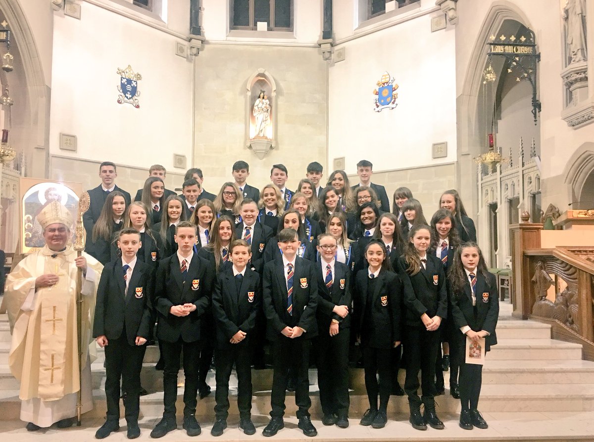 Thank you to our pupil group who represented @CN_HS so well at tonight’s beautiful diocesan Mass for Catholic Education @rcmotherwell @motherwellre as we bid farewell to the icon of #Jesusourteacher #CatholicSchoolsGoodForScotland