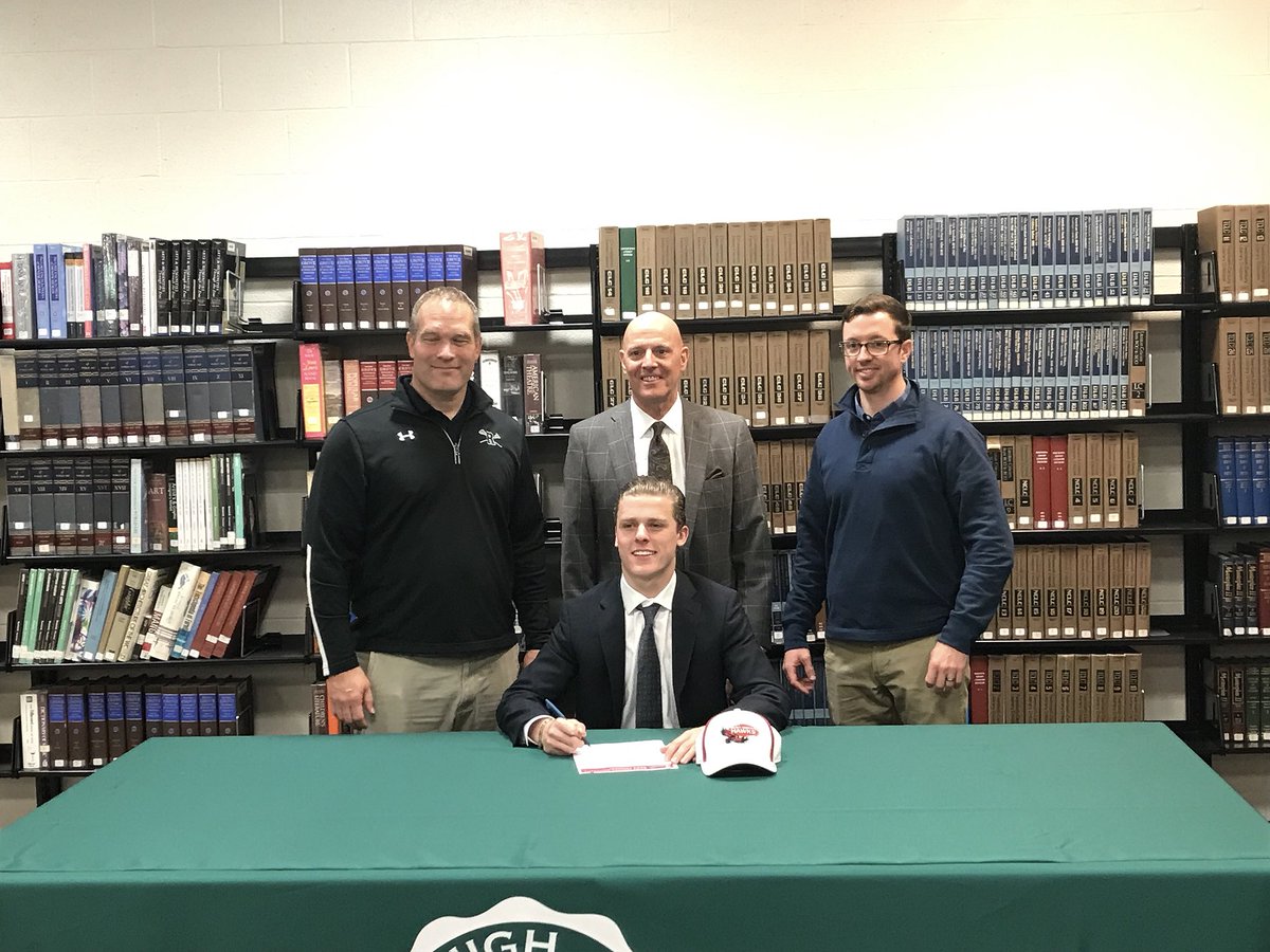 ChrisCrap8's tweet photo. Dreamt of this day, and today it became reality as I signed my letter of intent to play Lacrosse at Saint Joseph’s University.Proud to say I’m officially a hawk. Saint Joseph’s Univerity 2023. Thank you to Everyone who helped and supported me through out this long process. #Thwnd https://t.co/CtxnFex4E7