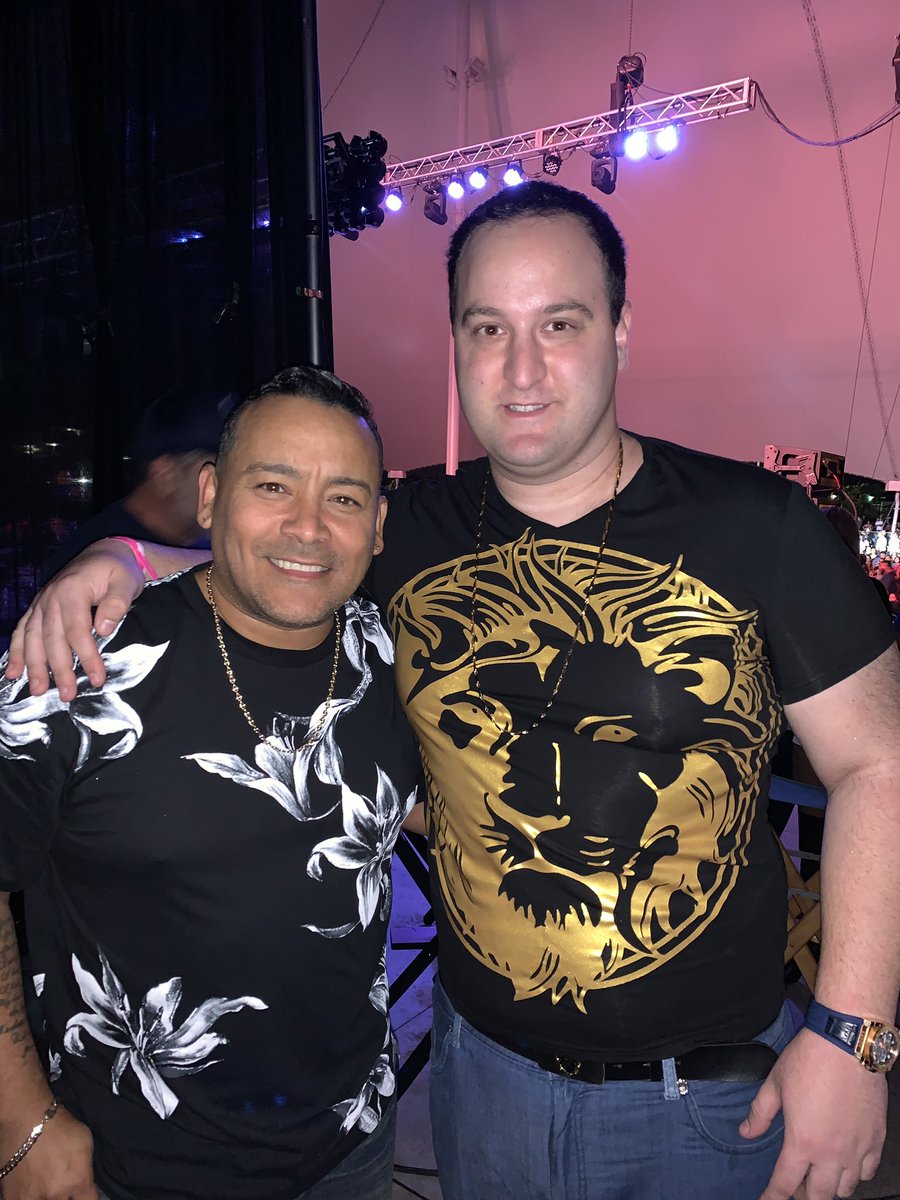 RonRafaelS's tweet photo. VIP Backstage @ #80sMusicFestival #ILovethe80sMusicFestival #MiramarRegionalPark #MiramarAmphiTheater #RonRafaelS #RonRafael #RonShimshilashvili #RonRafaelShimshilashvili https://t.co/SvYn3RnepX