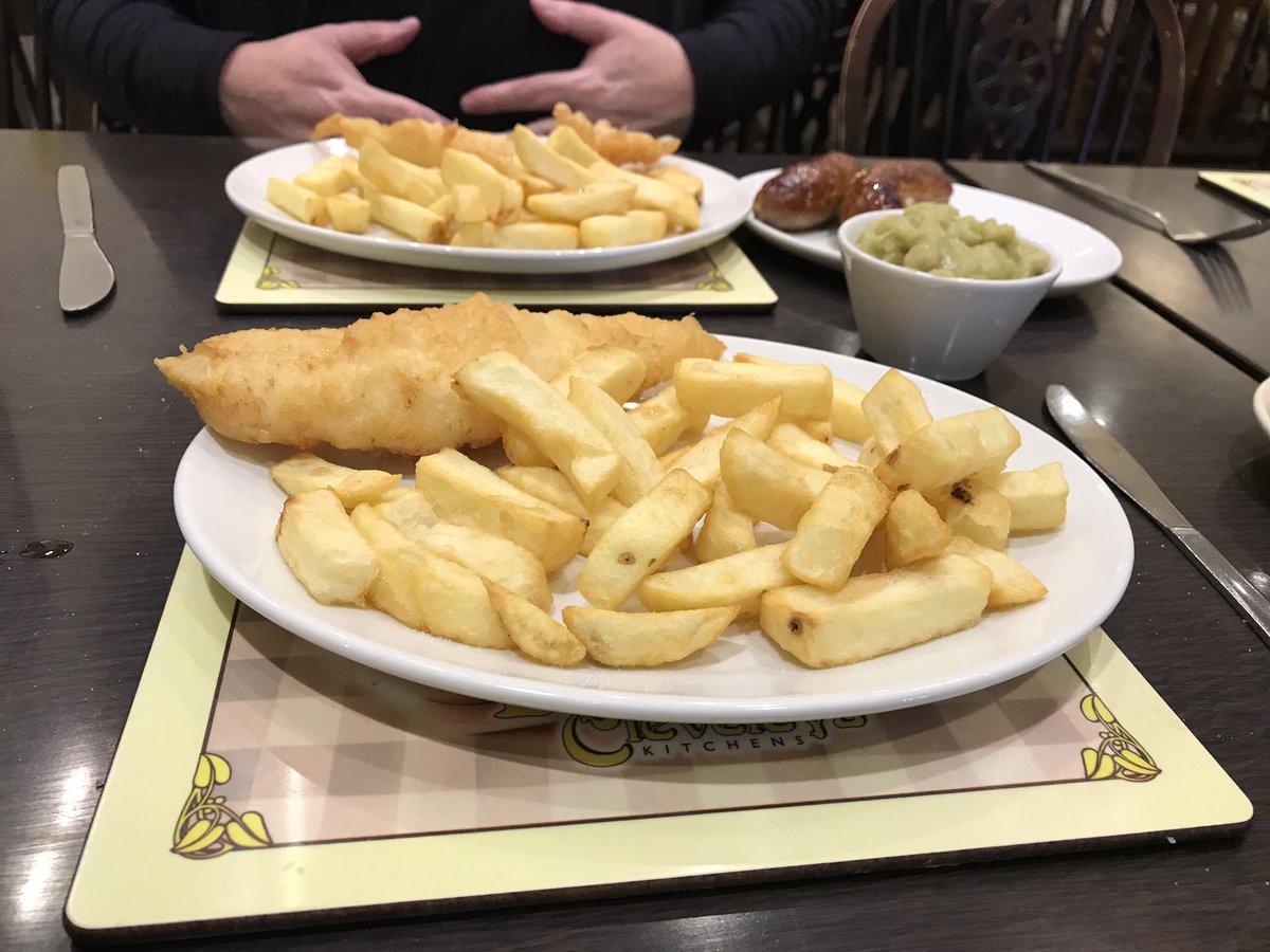 LateefBadat's tweet photo. Great to catch up with this legend @xpwebservices Nothing like great company, good conversation and fish & chips! #ThankYou Kev #QualityConversation #Lunchtime #blackpool Not a pizza in sight @87food_Scott Was Thinking of you @CodeGalaxyUK @wearemina https://t.co/15VccZ6Cje
